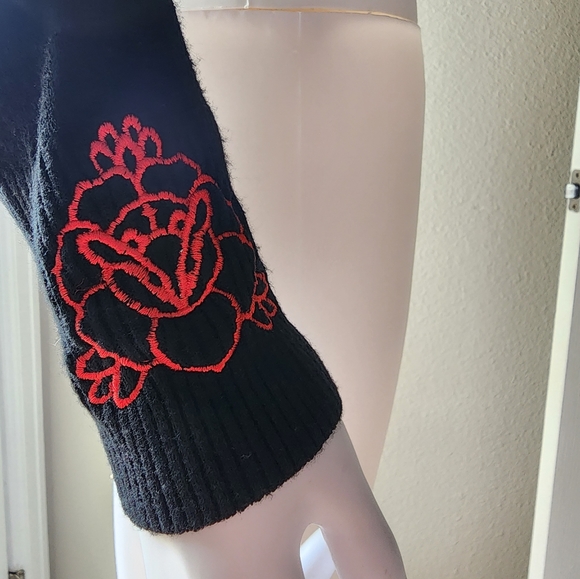 Too Fast Sugar Skull Cropped Cardigan - Picture 4 of 4